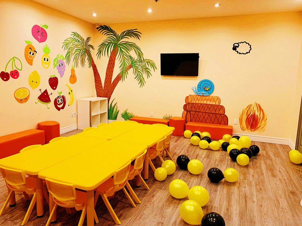 summer-land-party-room-indoor-playground-kid-s-birthday-party-room